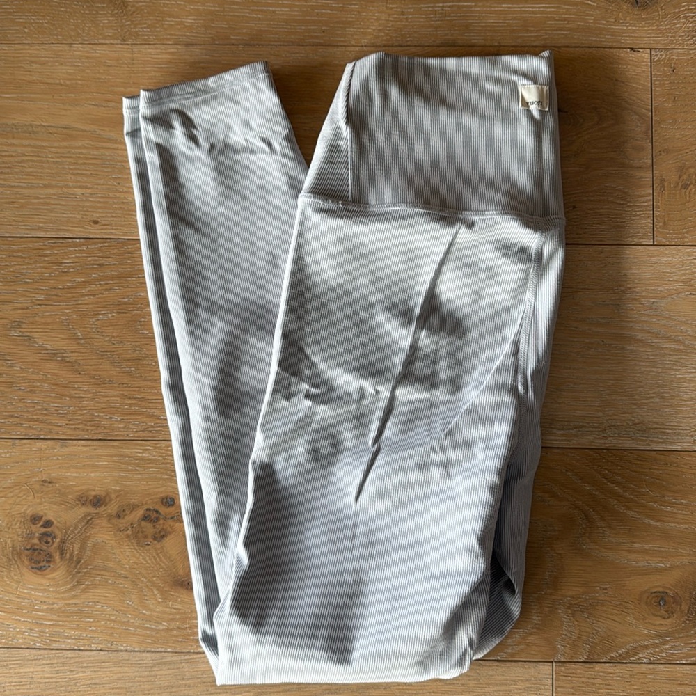 Vuori Light Gray Leggings